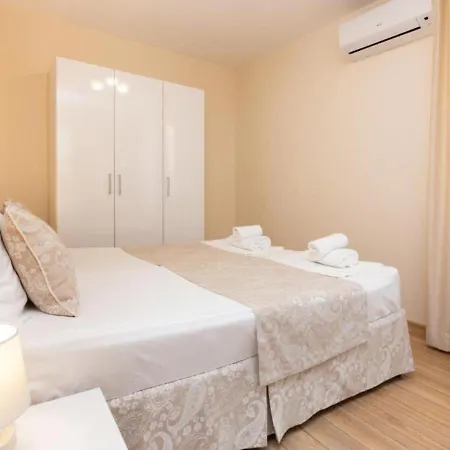 Near The Sea With Parking Primorsko