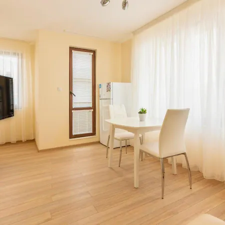 Near The Sea With Parking Apartment